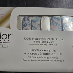 Color Street Nail Polish Strips - Hold Me Close